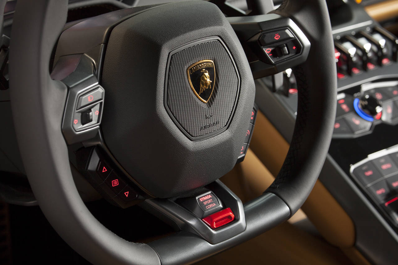 Illustration for article titled The Lamborghini Huracán looks better in our exclusive photos